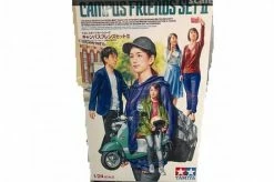 Tamiya 1/24 Campus Friends Modern Figures