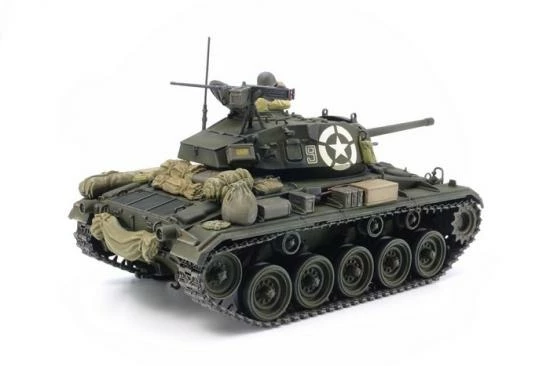 Tamiya 1/35 M24 Chaffee(Italeri) 2 Tamiya 1/35 M24 Chaffee(Italeri) - Image 2