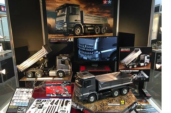 Tamiya Mercedes Benz Arocs 3348 6x4 Tipper Truck 2 Tamiya Mercedes Benz Arocs 3348 6x4 Tipper Truck - Image 2